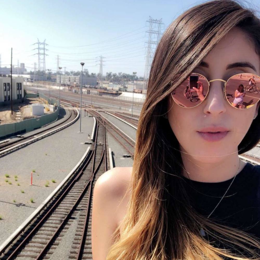 Meet your Posher, Alexandra